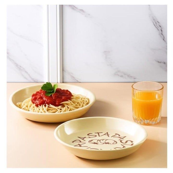 Assiette creuse vintage en couleur beige– Vaisselle artisanale faite main pour les passionnés de cuisine