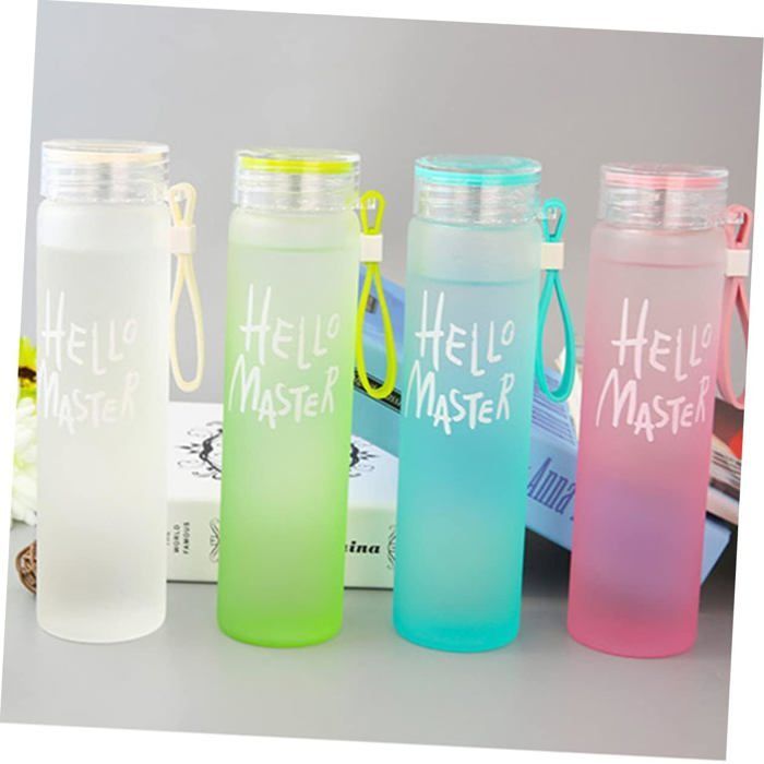 Bouteille d'eau de sport isotherme en plastique sans BPA et anti-fuite qui garde les boissons chaudes et froides