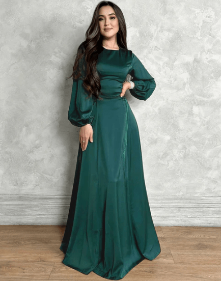 Image de Robe Élégante en Satin Léger - Unbranded