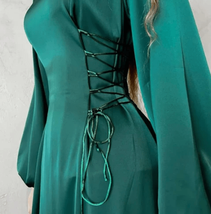 Image de Robe Élégante en Satin Léger - Unbranded