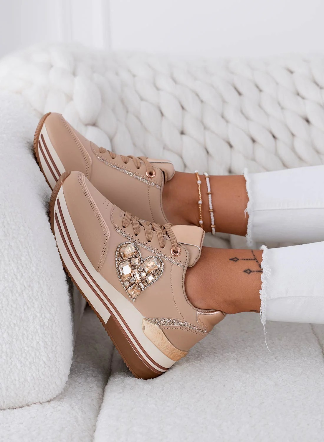 Image de VENERE - Baskets Mud avec coeur bijou doré 39 /40 - Unbranded
