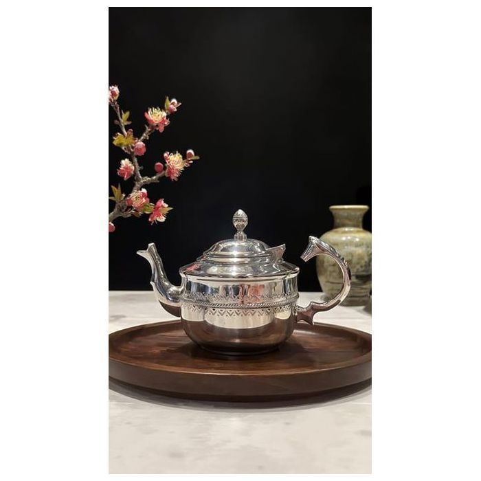 Théière marocaine en argenté –artisanat traditionnel de Fès 1.5 L